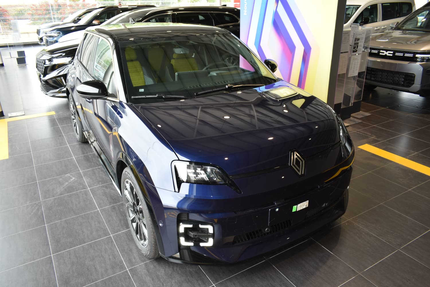 Renault 5 E-TECH ICONIC CINQ 150CV foto 5